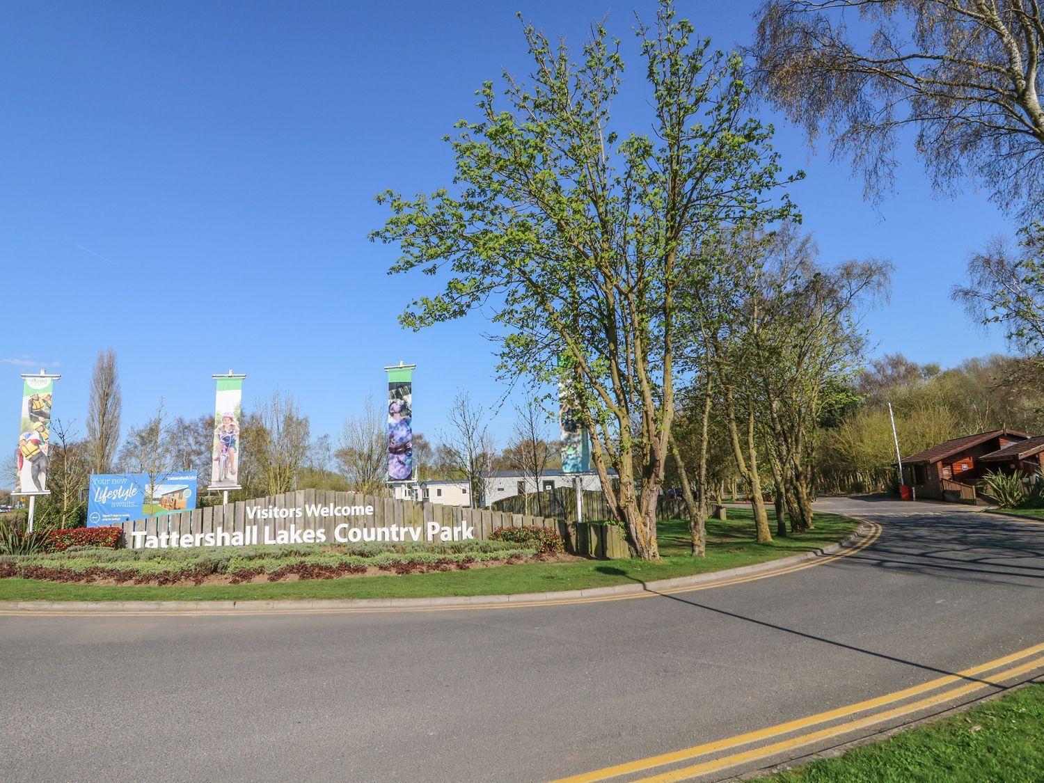 Muscovy Lodge With Hot Tub At Tattershall Lakes Country Park Экстерьер фото